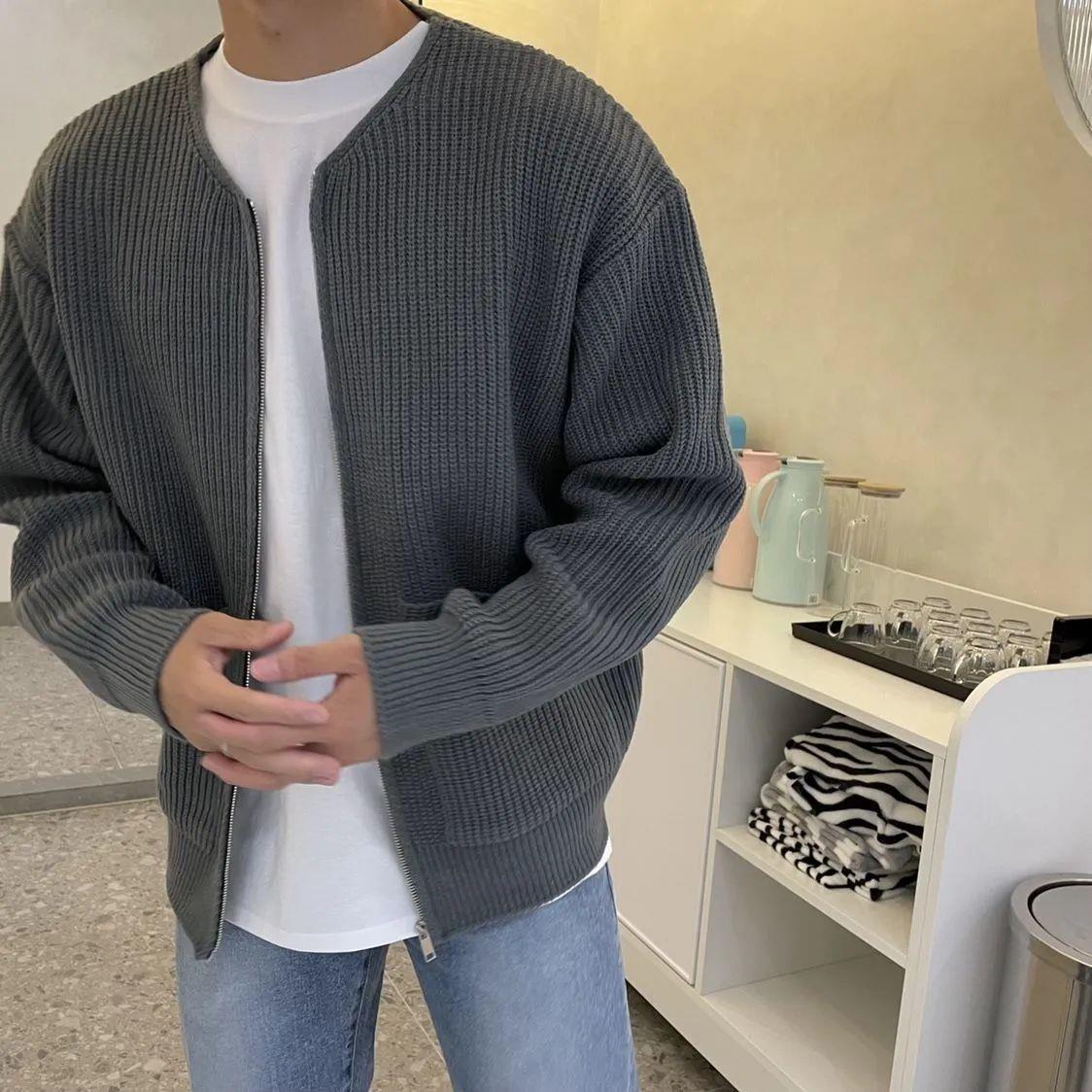 Men Zip Up Knitted Cardigan on model